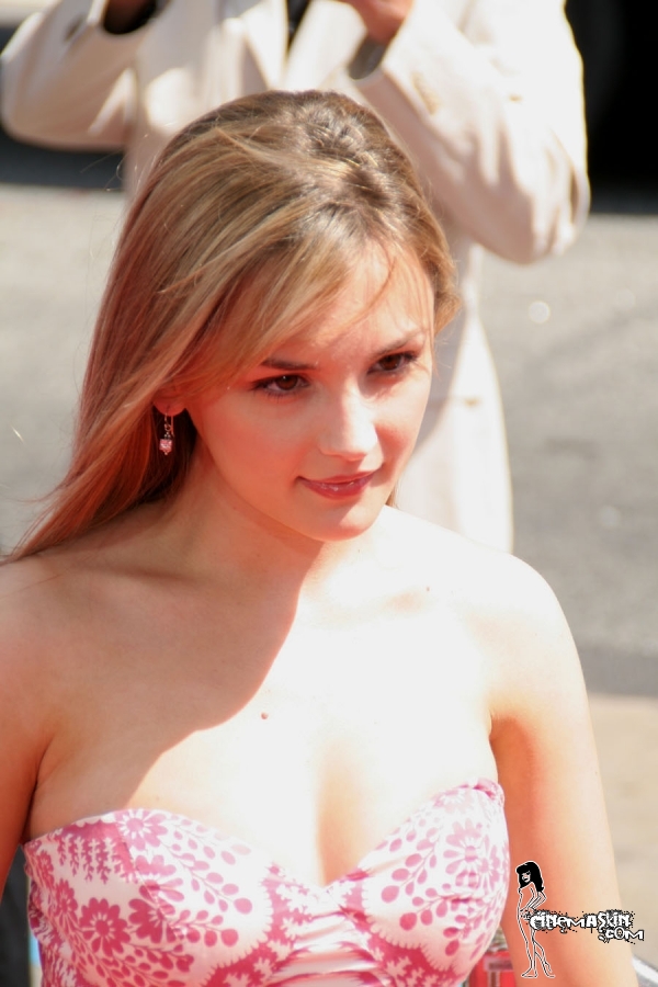 Rachael Leigh Cook