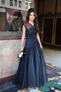 Behind the scenes of Selena Gomez's new video, 'Who Says' 