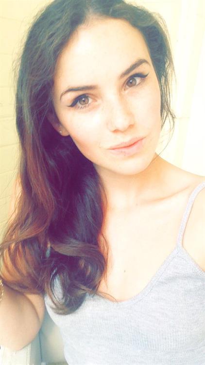 Alexis Young taking a selfie