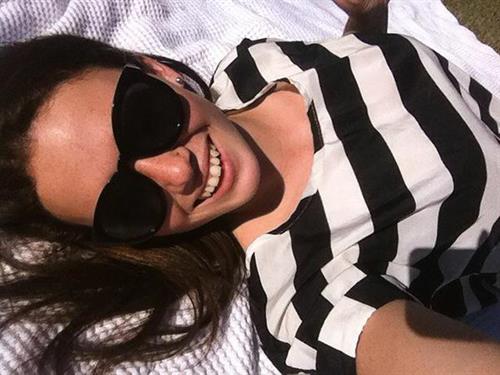 Alexis Young taking a selfie