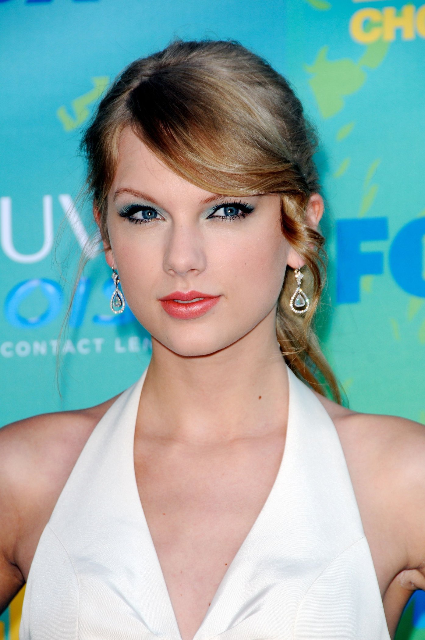 https://img5.hotnessrater.com/237077/TaylorSwift-EatShitMAGAtrash.jpg