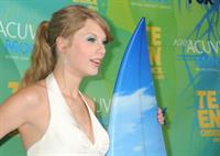 Taylor Swift at the 2011 Teen Choice Awards August 07, 2011 