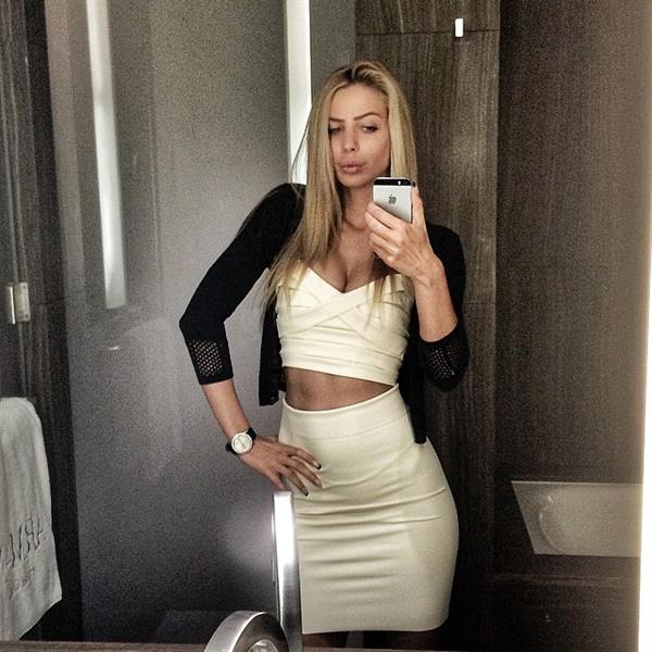 Yanita Yancheva taking a selfie