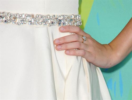 Taylor Swift at the 2011 Teen Choice Awards August 07, 2011 