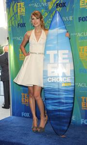 Taylor Swift at the 2011 Teen Choice Awards August 07, 2011 