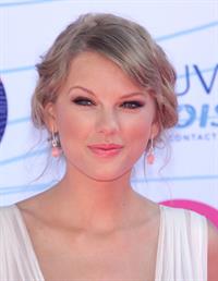 Taylor Swift at the 2012 Teen Choice Awards in Universal City July 22, 2012 