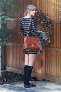 Taylor Swift visiting a friend in Brentwood January 8, 2013