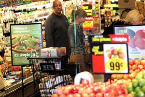 Taylor Swift grocery shopping in Studio City December 19, 2012
