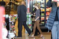Taylor Swift grocery shopping in Studio City December 19, 2012