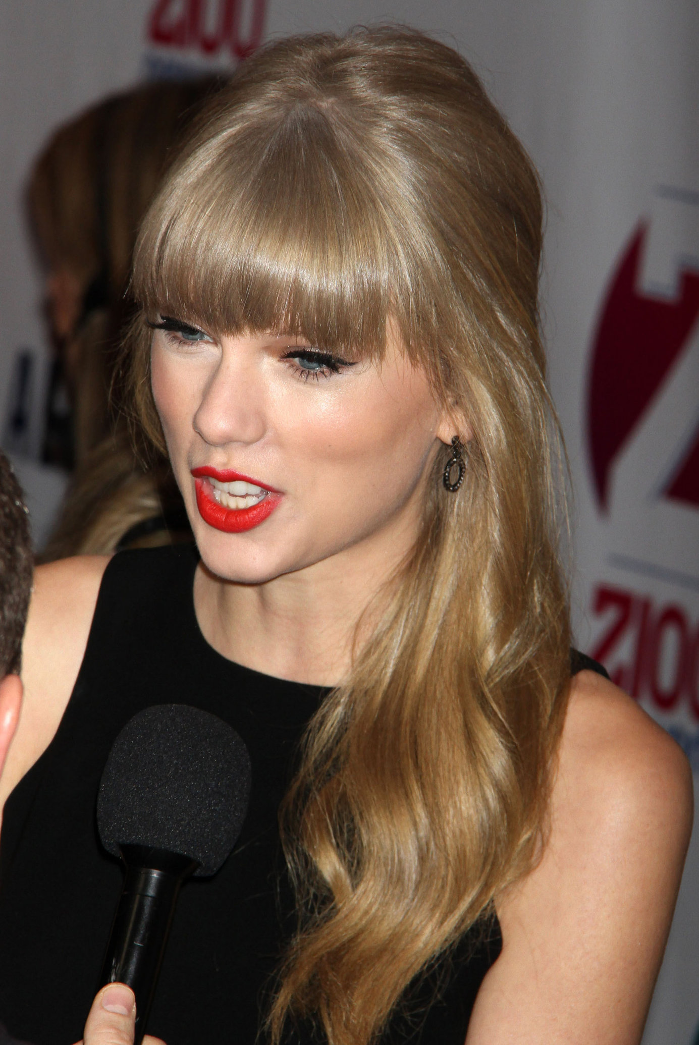 Taylor Swift Z100's Jingle Ball presented by Aeropostale 12/7/12 