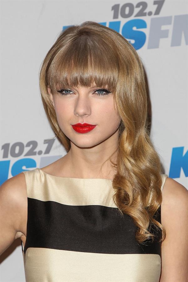 Taylor Swift at the KIIS FM 2012 Jingle Ball concert at Nokia Theatre in Los Angeles - December 1, 2012 