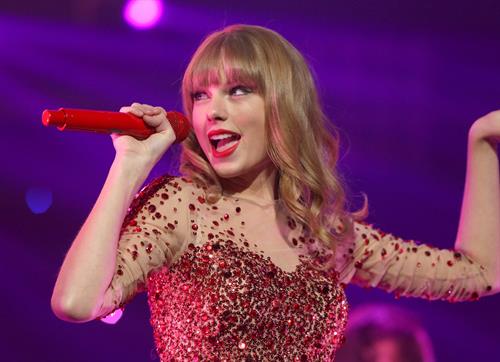 Taylor Swift on stage at the KIIS FM 2012 Jingle Ball concert at Nokia Theatre in Los Angeles - December 1, 2012 