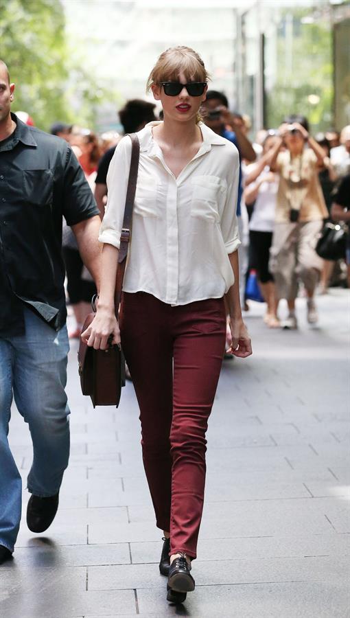 Taylor Swift out shopping in Sydney, Australia 