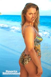 Sports Illustrated Swimsuit 2016 - Ronda Rousey body paint