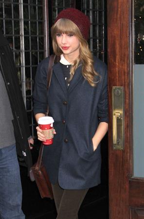 Taylor Swift leaving her hotel in New York City April 12, 2012