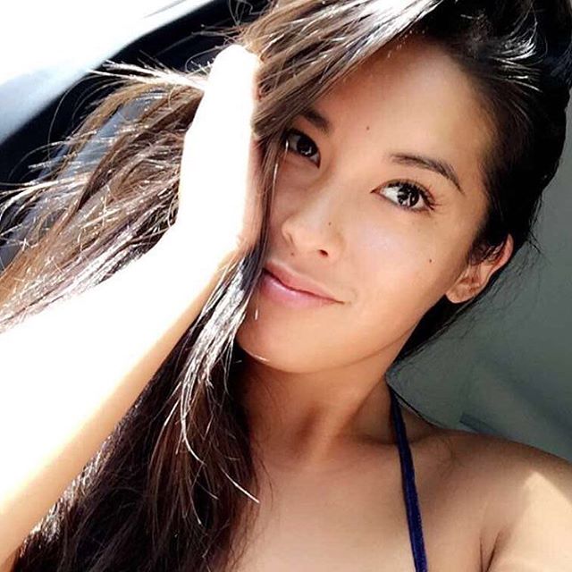 Arley Elizabeth taking a selfie