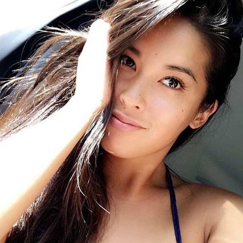 Arley Elizabeth taking a selfie