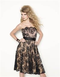 Taylor Swift Glamour Magazine November 2010 