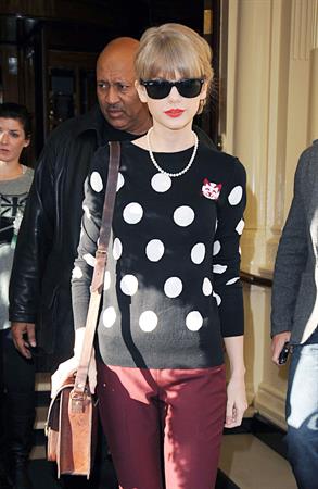 Taylor Swift leaving her hotel in London 11/7/12