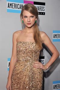 Taylor Swift 39th Annual American Music Awards in Los Angeles November 20, 2011  