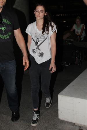 Kristen Stewart – Los Angeles airport arrival 10/4/13  