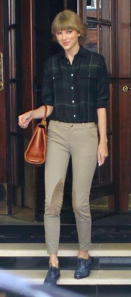 Taylor Swift leaving her hotel in London 10/6/12