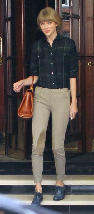 Taylor Swift leaving her hotel in London 10/6/12