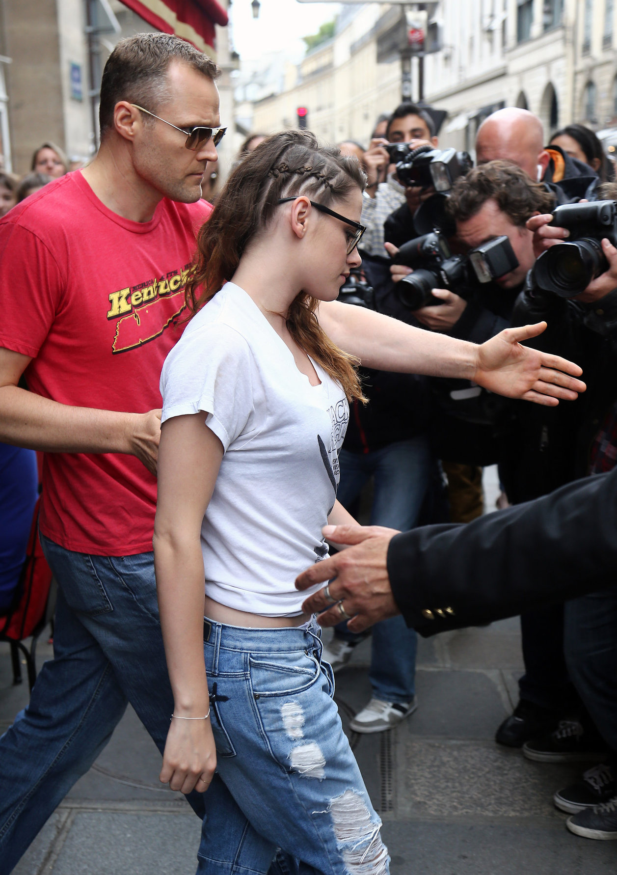 Kristen Stewart at Restaurant Le Castiglione in Paris (July 4, 2013) 