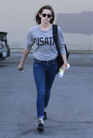 Kristen Stewart walking in Los Angeles - June 13, 2013 