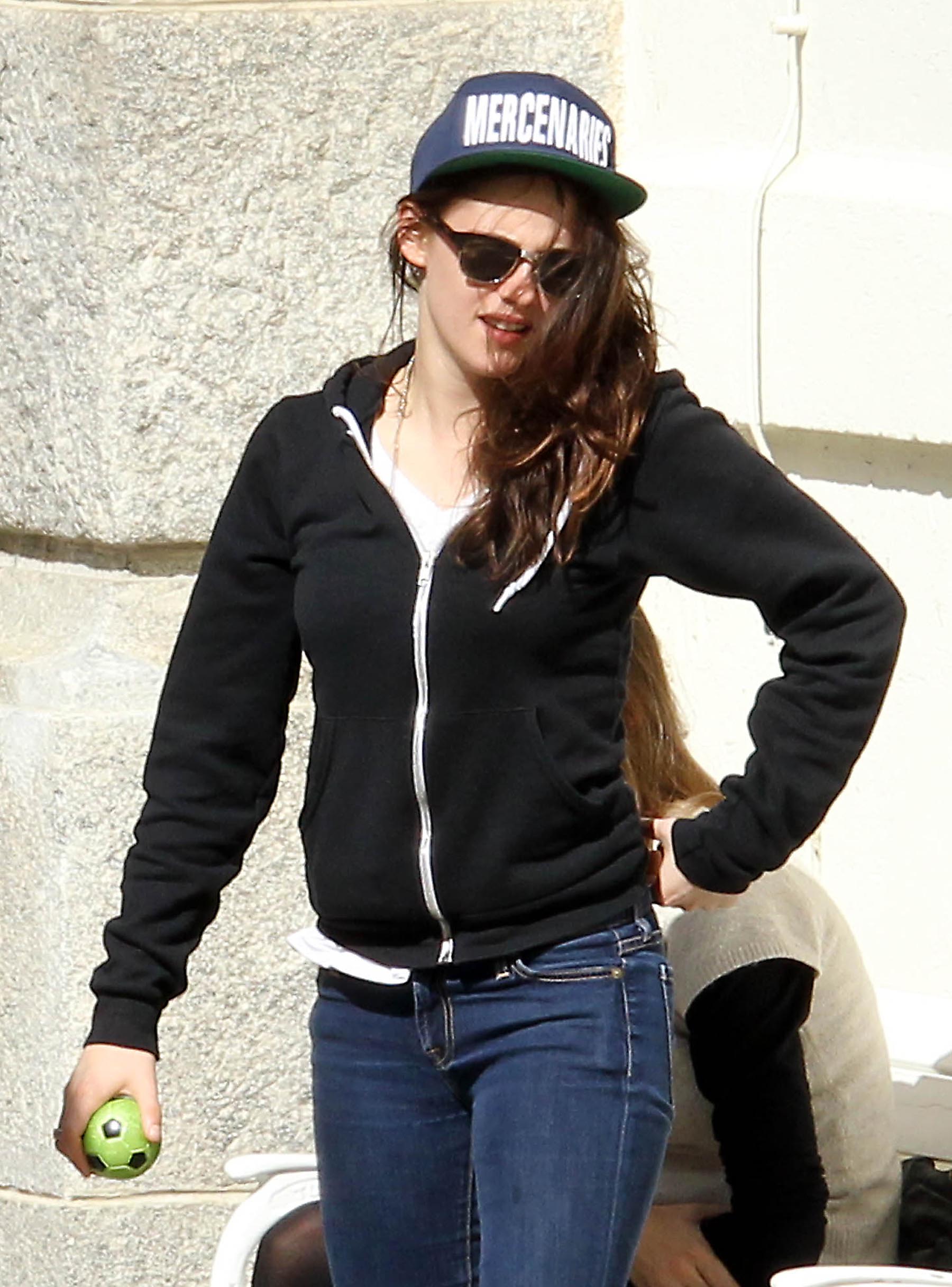 Kristen Stewart playing with a ball on the set of  Sils Maria  in Switzerland September 20, 2013  