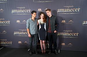 The Twilight Saga Breaking Dawn Part 2 Photocall in Madrid November 15, 2012 Gal Nu