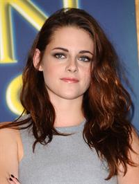 Kristen Stewart at Hollywood Foreign Press Association's Cecil B. Demille Award presentation in Beverly Hills 11/1/12