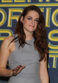 Kristen Stewart at Hollywood Foreign Press Association's Cecil B. Demille Award presentation in Beverly Hills 11/1/12