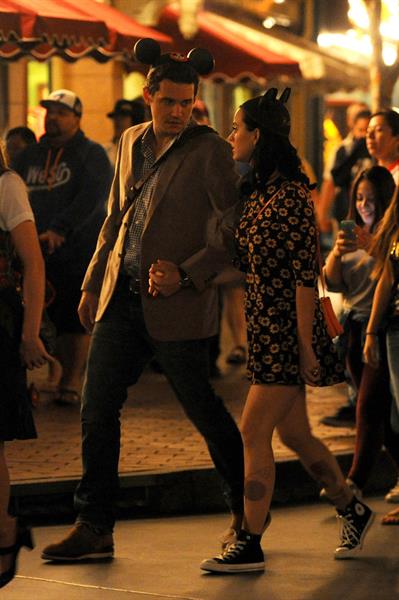 Katy Perry – candids at Disneyland in Anahiem 10/7/13  