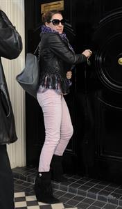 Kelly Brook Arriving home in London - Feb 6, 2013 