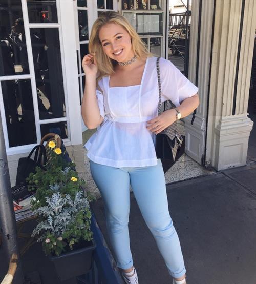 Iskra Lawrence