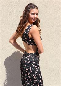 Nina Dobrev - Outside Barnes & Nobel in Atlanta - September 15, 2012