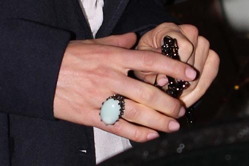 Jessica Biel hotel in London 01-12-11 