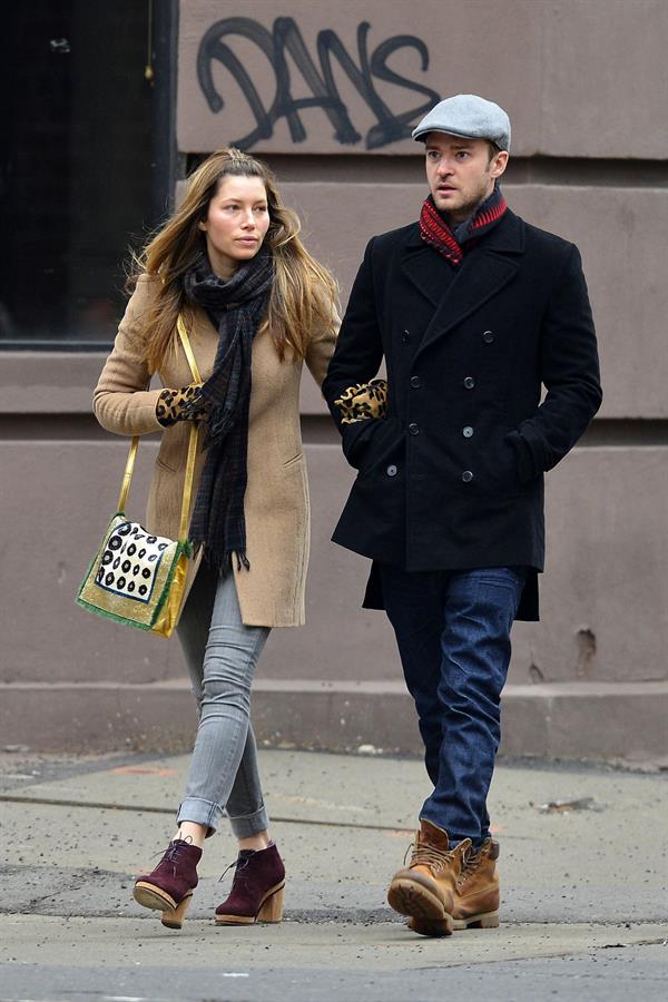 Jessica Biel taking a stroll with her fairly unknown boyfriend in New York City (01.03.2013) 
