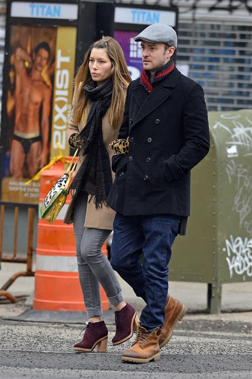Jessica Biel taking a stroll with her fairly unknown boyfriend in New York City (01.03.2013) 