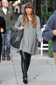 Jessica Biel Running errands in New York (November 18, 2012) 