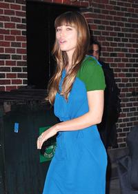 Jessica Biel Arrives for The Late Show With David Letterman in New York City (November 19, 2012) 