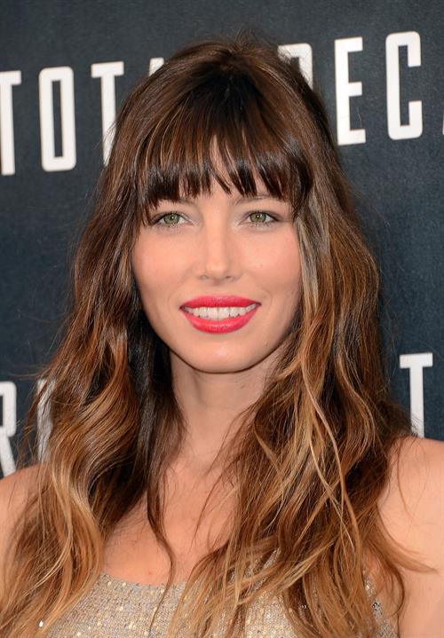 Jessica Biel poses at the Total Recall - Los Angeles Photo Call on July 28, 2012 in Beverly Hills, California