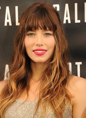 Jessica Biel poses at the Total Recall - Los Angeles Photo Call on July 28, 2012 in Beverly Hills, California