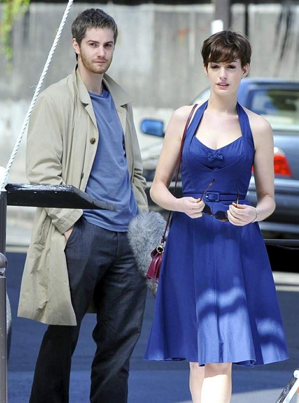 Anne Hathaway set of One Day in Paris August 31, 2013