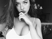 Kendal Crowley taking a selfie