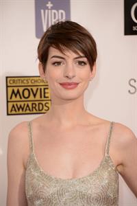 Anne Hathaway attends the Critics' Choice Movie Awards 2013 with Skinnygirl Cocktails at Barkar Hangar