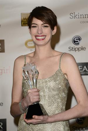 Anne Hathaway attends the Critics' Choice Movie Awards 2013 with Skinnygirl Cocktails at Barkar Hangar