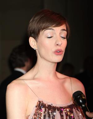 Anne Hathaway Attended the Museum of the Moving Image 27th Annual Black Tie Salute in New York Dec 11, 2012