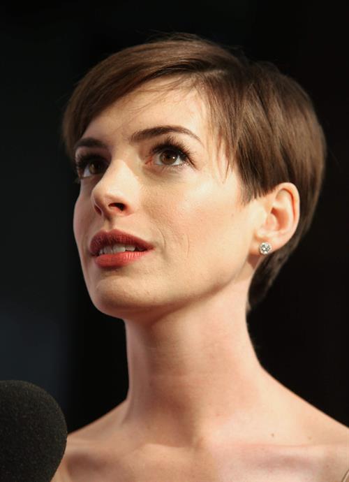 Anne Hathaway Attended the Museum of the Moving Image 27th Annual Black Tie Salute in New York Dec 11, 2012